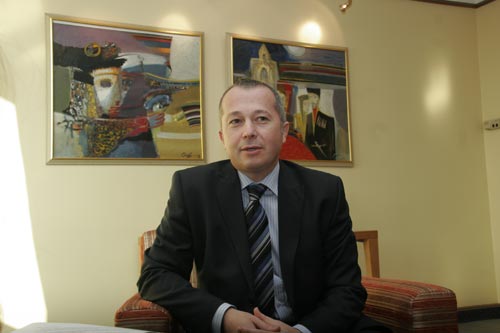 tonitoshev.jpg
