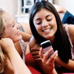 mobile_girls.jpg